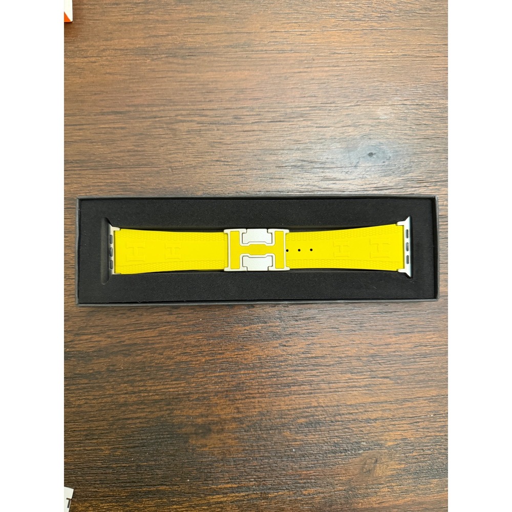 Crazy Grass Yellow Silicone H Pattern Watch Band for Apple Watch Silver Buckle